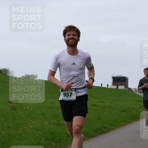 04.05.2025 - 8. Wedeler Halbmarathon Yannick Fuchs http://msf.ph/oto/7829176 04.05.2025 11:17:12 Laufen 957, 862 meine-sportfotos.de