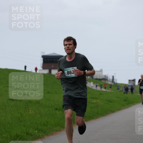 04.05.2025 - 8. Wedeler Halbmarathon Yannick Fuchs http://msf.ph/oto/7829187 04.05.2025 11:17:13 Laufen 862 meine-sportfotos.de