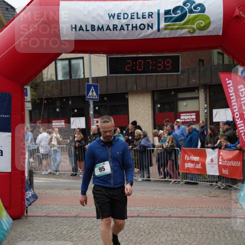 04.05.2025 - 8. Wedeler Halbmarathon Felixshl http://msf.ph/oto/7829189 04.05.2025 12:07:37 Ziel 95, 171 meine-sportfotos.de