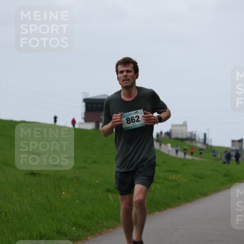 04.05.2025 - 8. Wedeler Halbmarathon Yannick Fuchs http://msf.ph/oto/7829192 04.05.2025 11:17:13 Laufen 862 meine-sportfotos.de