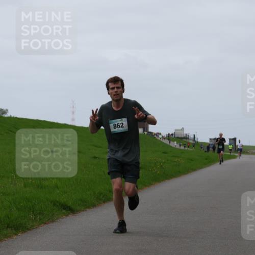 04.05.2025 - 8. Wedeler Halbmarathon Yannick Fuchs http://msf.ph/oto/7829210 04.05.2025 11:17:14 Laufen 862 meine-sportfotos.de