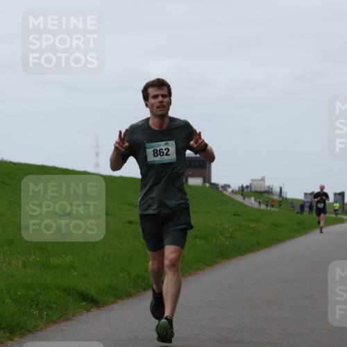 04.05.2025 - 8. Wedeler Halbmarathon Yannick Fuchs http://msf.ph/oto/7829217 04.05.2025 11:17:14 Laufen 862 meine-sportfotos.de