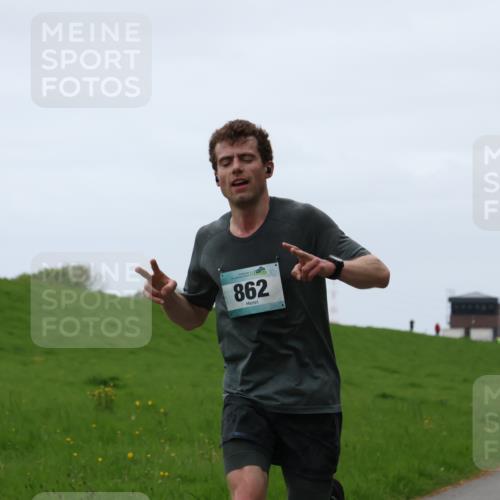 04.05.2025 - 8. Wedeler Halbmarathon Yannick Fuchs http://msf.ph/oto/7829247 04.05.2025 11:17:16 Laufen 862 meine-sportfotos.de