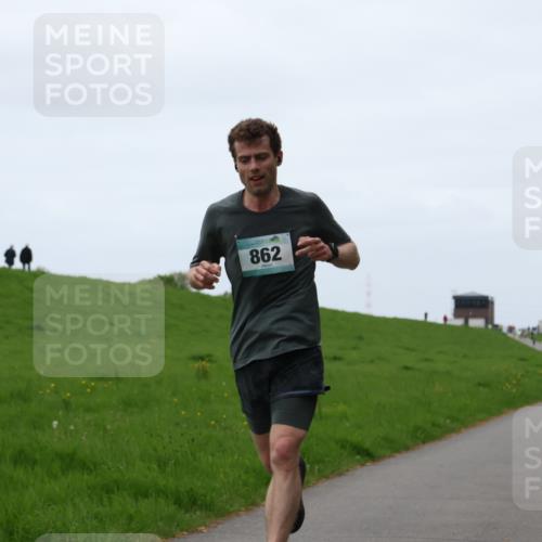 04.05.2025 - 8. Wedeler Halbmarathon Yannick Fuchs http://msf.ph/oto/7829255 04.05.2025 11:17:16 Laufen 862 meine-sportfotos.de