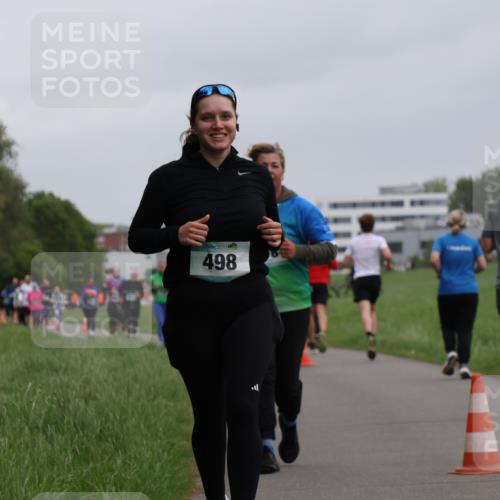 04.05.2025 - 8. Wedeler Halbmarathon Yannick Fuchs http://msf.ph/oto/7829293 04.05.2025 11:17:28 Laufen 498 meine-sportfotos.de