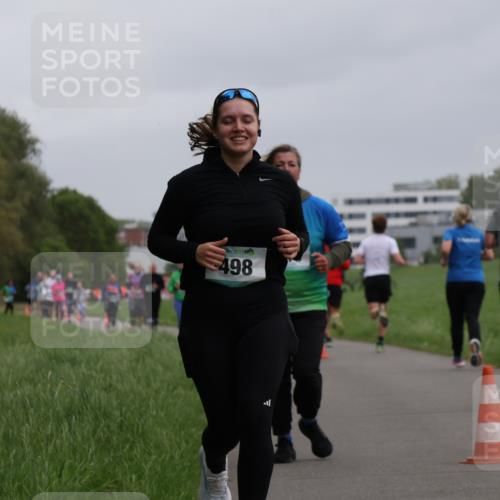 04.05.2025 - 8. Wedeler Halbmarathon Yannick Fuchs http://msf.ph/oto/7829298 04.05.2025 11:17:28 Laufen 498 meine-sportfotos.de