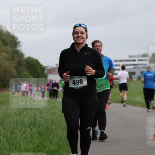 04.05.2025 - 8. Wedeler Halbmarathon Yannick Fuchs http://msf.ph/oto/7829302 04.05.2025 11:17:28 Laufen 498 meine-sportfotos.de