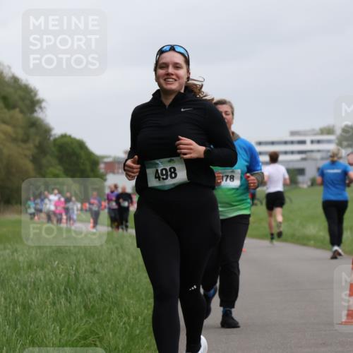 04.05.2025 - 8. Wedeler Halbmarathon Yannick Fuchs http://msf.ph/oto/7829308 04.05.2025 11:17:29 Laufen 498, 78 meine-sportfotos.de