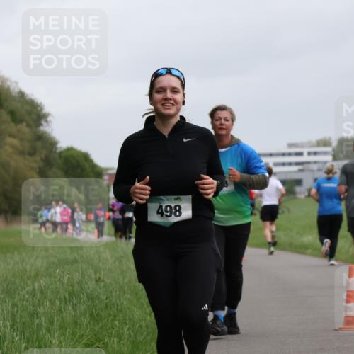 04.05.2025 - 8. Wedeler Halbmarathon Yannick Fuchs http://msf.ph/oto/7829315 04.05.2025 11:17:29 Laufen 498 meine-sportfotos.de