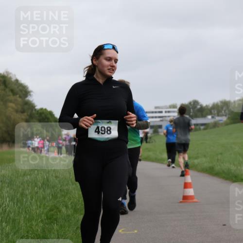 04.05.2025 - 8. Wedeler Halbmarathon Yannick Fuchs http://msf.ph/oto/7829332 04.05.2025 11:17:30 Laufen 498 meine-sportfotos.de