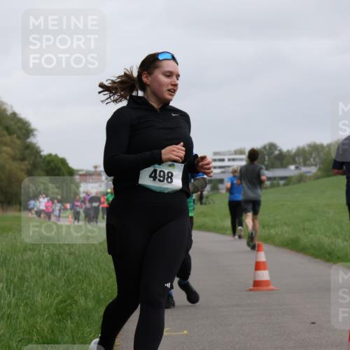 04.05.2025 - 8. Wedeler Halbmarathon Yannick Fuchs http://msf.ph/oto/7829337 04.05.2025 11:17:30 Laufen 856, 498 meine-sportfotos.de