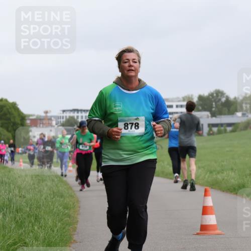 04.05.2025 - 8. Wedeler Halbmarathon Yannick Fuchs http://msf.ph/oto/7829350 04.05.2025 11:17:31 Laufen 878 meine-sportfotos.de