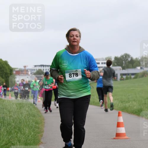 04.05.2025 - 8. Wedeler Halbmarathon Yannick Fuchs http://msf.ph/oto/7829353 04.05.2025 11:17:31 Laufen 916, 878 meine-sportfotos.de
