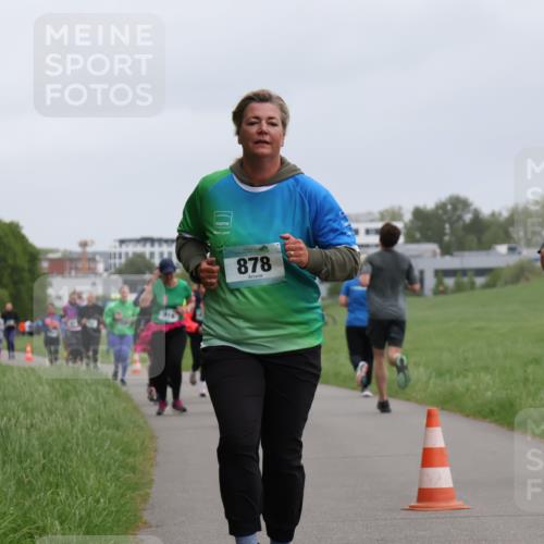 04.05.2025 - 8. Wedeler Halbmarathon Yannick Fuchs http://msf.ph/oto/7829355 04.05.2025 11:17:31 Laufen 878 meine-sportfotos.de