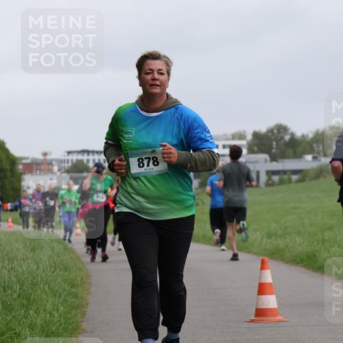 04.05.2025 - 8. Wedeler Halbmarathon Yannick Fuchs http://msf.ph/oto/7829358 04.05.2025 11:17:31 Laufen 910, 878 meine-sportfotos.de