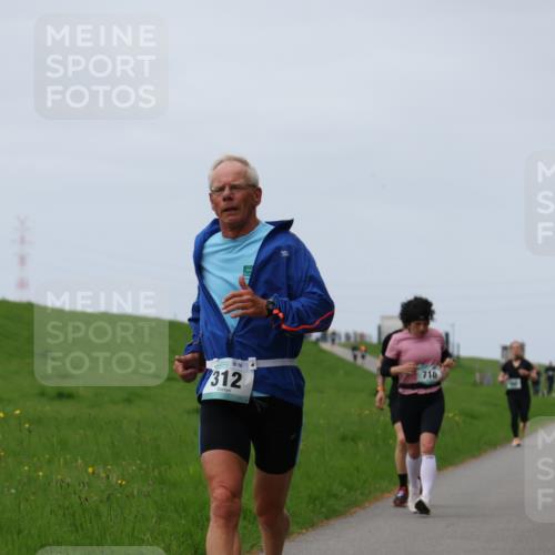 04.05.2025 - 8. Wedeler Halbmarathon Yannick Fuchs http://msf.ph/oto/7829360 04.05.2025 11:36:34 Laufen 16, 312, 710 meine-sportfotos.de