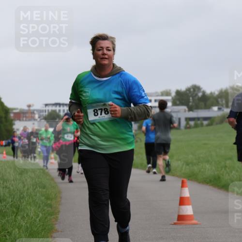 04.05.2025 - 8. Wedeler Halbmarathon Yannick Fuchs http://msf.ph/oto/7829361 04.05.2025 11:17:31 Laufen 878 meine-sportfotos.de