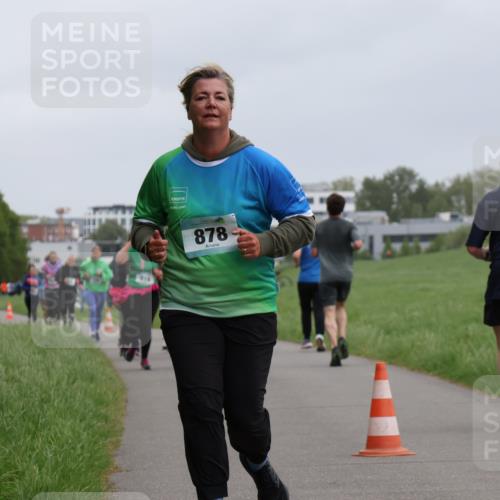 04.05.2025 - 8. Wedeler Halbmarathon Yannick Fuchs http://msf.ph/oto/7829363 04.05.2025 11:17:31 Laufen 878 meine-sportfotos.de