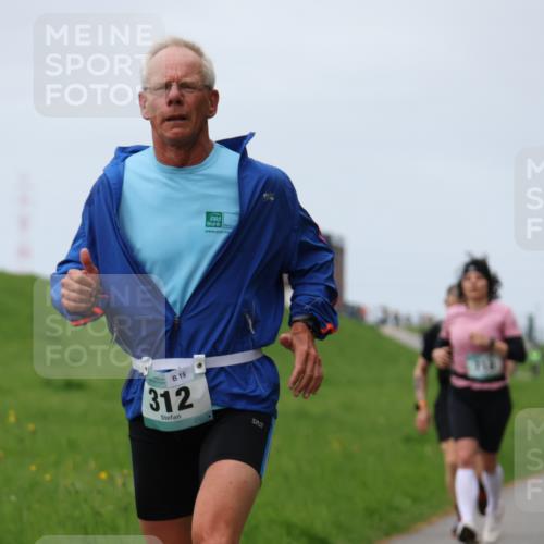 04.05.2025 - 8. Wedeler Halbmarathon Yannick Fuchs http://msf.ph/oto/7829382 04.05.2025 11:36:35 Laufen 15, 312 meine-sportfotos.de