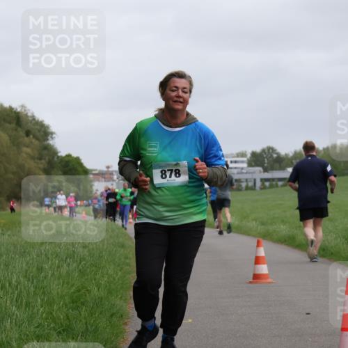 04.05.2025 - 8. Wedeler Halbmarathon Yannick Fuchs http://msf.ph/oto/7829385 04.05.2025 11:17:32 Laufen 878 meine-sportfotos.de