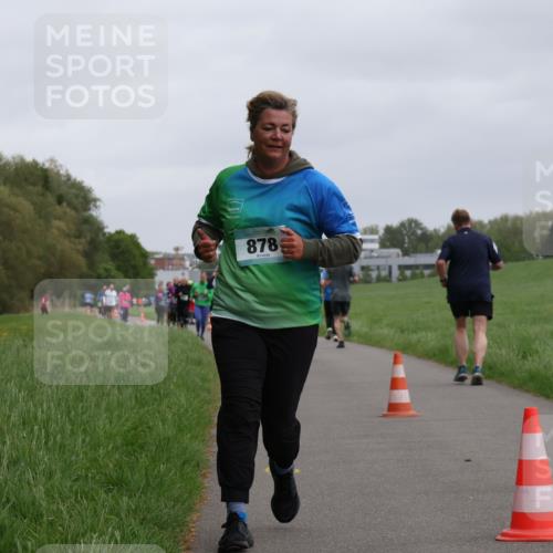 04.05.2025 - 8. Wedeler Halbmarathon Yannick Fuchs http://msf.ph/oto/7829391 04.05.2025 11:17:32 Laufen 878 meine-sportfotos.de