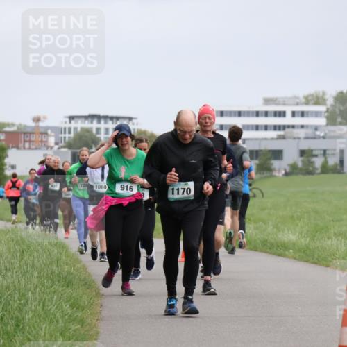 04.05.2025 - 8. Wedeler Halbmarathon Yannick Fuchs http://msf.ph/oto/7829405 04.05.2025 11:17:34 Laufen 728, 1060, 916, 1170, 5049 meine-sportfotos.de