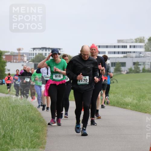 04.05.2025 - 8. Wedeler Halbmarathon Yannick Fuchs http://msf.ph/oto/7829411 04.05.2025 11:17:34 Laufen 916, 1060, 3, 1170, 637, 120 meine-sportfotos.de