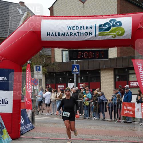 04.05.2025 - 8. Wedeler Halbmarathon Felixshl http://msf.ph/oto/7829423 04.05.2025 12:08:35 Ziel 682 meine-sportfotos.de
