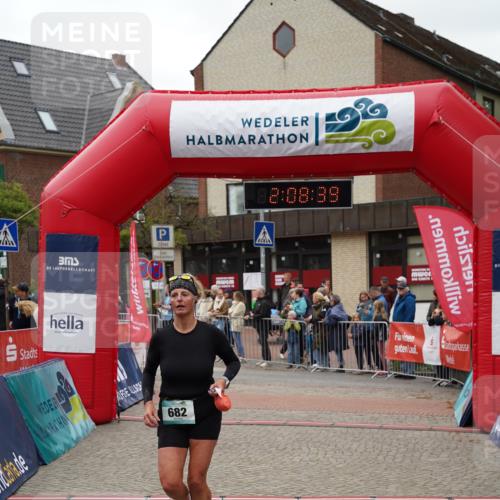 04.05.2025 - 8. Wedeler Halbmarathon Felixshl http://msf.ph/oto/7829474 04.05.2025 12:08:37 Ziel 93, 682 meine-sportfotos.de