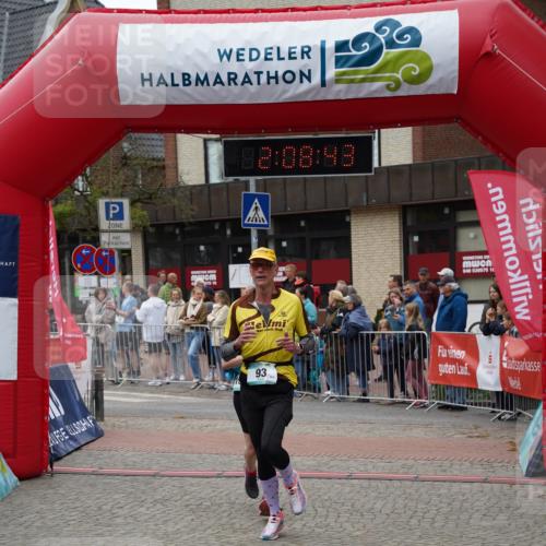 04.05.2025 - 8. Wedeler Halbmarathon Felixshl http://msf.ph/oto/7829510 04.05.2025 12:08:41 Ziel 93, 682, 1153 meine-sportfotos.de