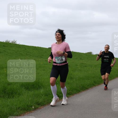 04.05.2025 - 8. Wedeler Halbmarathon Yannick Fuchs http://msf.ph/oto/7829511 04.05.2025 11:36:43 Laufen 710 meine-sportfotos.de