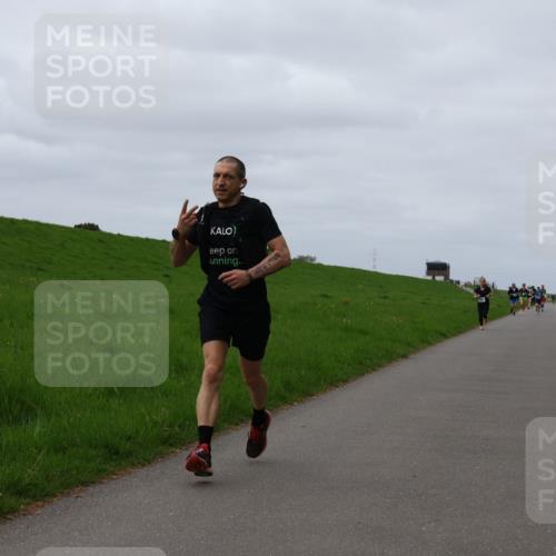04.05.2025 - 8. Wedeler Halbmarathon Yannick Fuchs http://msf.ph/oto/7829523 04.05.2025 11:36:44 Laufen  meine-sportfotos.de