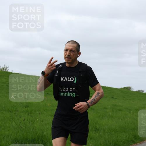 04.05.2025 - 8. Wedeler Halbmarathon Yannick Fuchs http://msf.ph/oto/7829547 04.05.2025 11:36:44 Laufen  meine-sportfotos.de