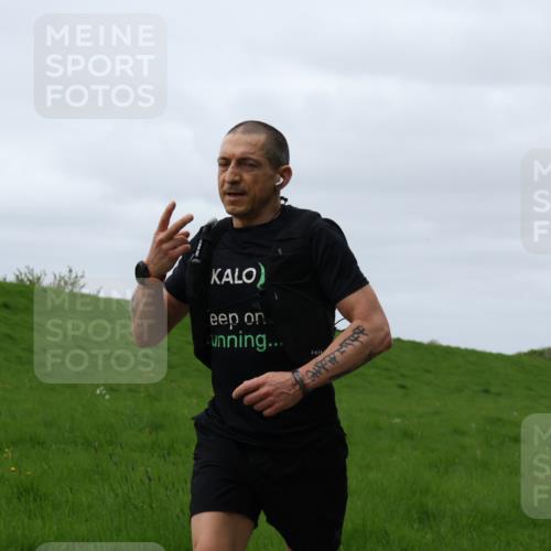 04.05.2025 - 8. Wedeler Halbmarathon Yannick Fuchs http://msf.ph/oto/7829550 04.05.2025 11:36:44 Laufen  meine-sportfotos.de