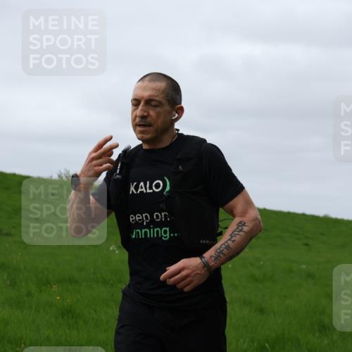 04.05.2025 - 8. Wedeler Halbmarathon Yannick Fuchs http://msf.ph/oto/7829555 04.05.2025 11:36:45 Laufen  meine-sportfotos.de