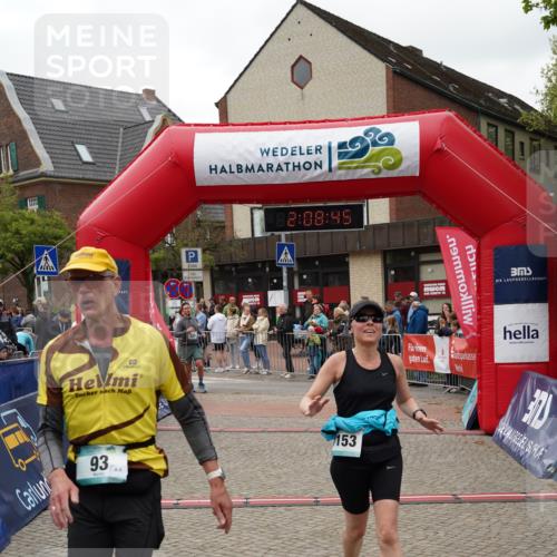 04.05.2025 - 8. Wedeler Halbmarathon Felixshl http://msf.ph/oto/7829568 04.05.2025 12:08:43 Ziel 93, 335, 1153 meine-sportfotos.de
