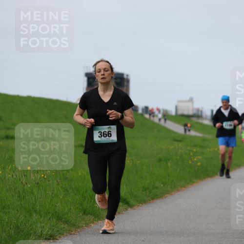 04.05.2025 - 8. Wedeler Halbmarathon Yannick Fuchs http://msf.ph/oto/7829573 04.05.2025 11:36:49 Laufen 366, 1106 meine-sportfotos.de