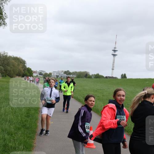 04.05.2025 - 8. Wedeler Halbmarathon Yannick Fuchs http://msf.ph/oto/7829574 04.05.2025 11:17:48 Laufen 106, 104, 27, 10 meine-sportfotos.de