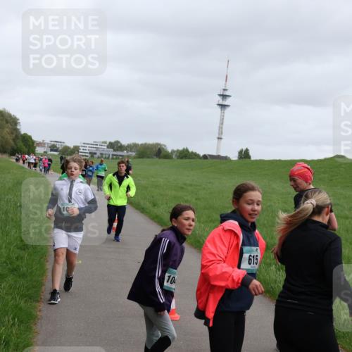 04.05.2025 - 8. Wedeler Halbmarathon Yannick Fuchs http://msf.ph/oto/7829582 04.05.2025 11:17:48 Laufen 10, 615 meine-sportfotos.de