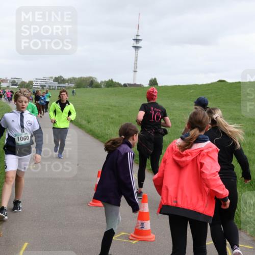 04.05.2025 - 8. Wedeler Halbmarathon Yannick Fuchs http://msf.ph/oto/7829589 04.05.2025 11:17:49 Laufen 1060, 10 meine-sportfotos.de