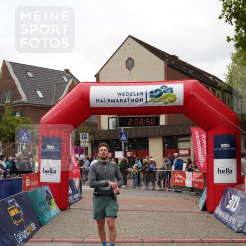 04.05.2025 - 8. Wedeler Halbmarathon Felixshl http://msf.ph/oto/7829598 04.05.2025 12:08:48 Ziel 335 meine-sportfotos.de