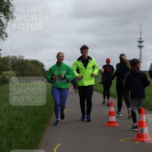 04.05.2025 - 8. Wedeler Halbmarathon Yannick Fuchs http://msf.ph/oto/7829611 04.05.2025 11:17:51 Laufen 728 meine-sportfotos.de