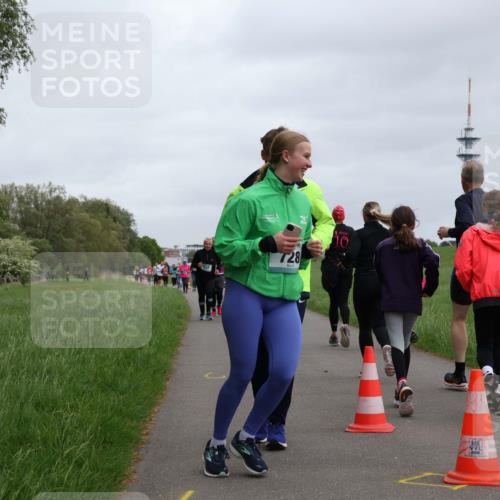 04.05.2025 - 8. Wedeler Halbmarathon Yannick Fuchs http://msf.ph/oto/7829620 04.05.2025 11:17:52 Laufen 728, 10 meine-sportfotos.de