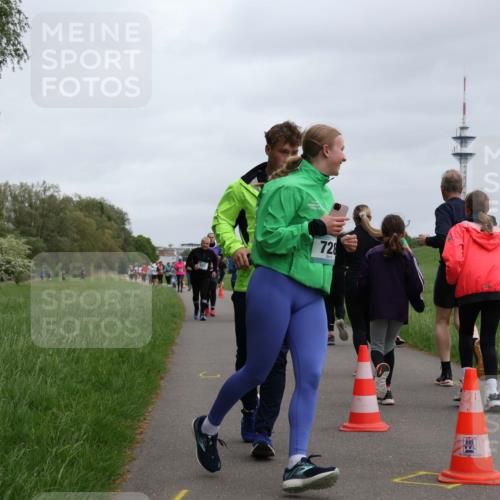 04.05.2025 - 8. Wedeler Halbmarathon Yannick Fuchs http://msf.ph/oto/7829625 04.05.2025 11:17:52 Laufen 728 meine-sportfotos.de