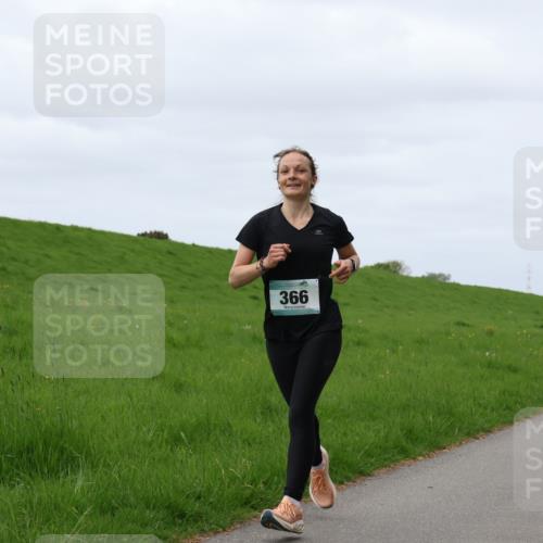 04.05.2025 - 8. Wedeler Halbmarathon Yannick Fuchs http://msf.ph/oto/7829627 04.05.2025 11:36:53 Laufen 366 meine-sportfotos.de