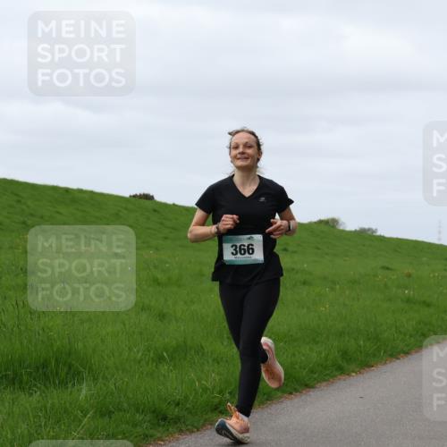 04.05.2025 - 8. Wedeler Halbmarathon Yannick Fuchs http://msf.ph/oto/7829629 04.05.2025 11:36:54 Laufen 366 meine-sportfotos.de