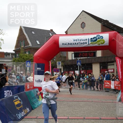 04.05.2025 - 8. Wedeler Halbmarathon Felixshl http://msf.ph/oto/7829653 04.05.2025 12:08:55 Ziel 269, 479, 491 meine-sportfotos.de