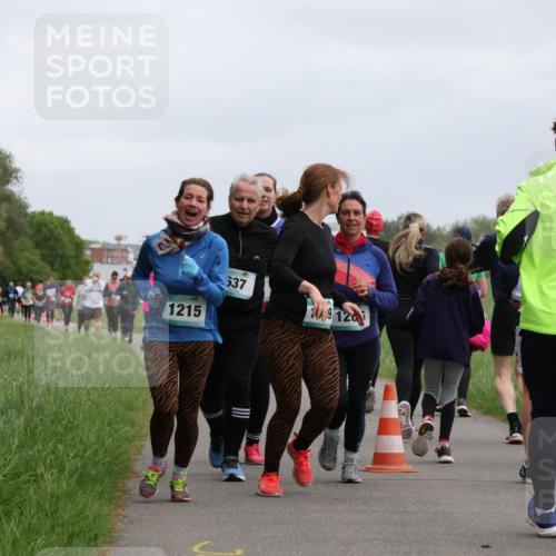 04.05.2025 - 8. Wedeler Halbmarathon Yannick Fuchs http://msf.ph/oto/7829700 04.05.2025 11:17:56 Laufen 10000, 1215, 637, 19, 120 meine-sportfotos.de