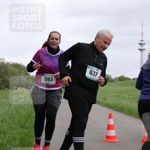 04.05.2025 - 8. Wedeler Halbmarathon Yannick Fuchs http://msf.ph/oto/7829761 04.05.2025 11:18:02 Laufen 893, 637 meine-sportfotos.de