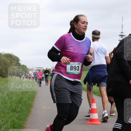 04.05.2025 - 8. Wedeler Halbmarathon Yannick Fuchs http://msf.ph/oto/7829769 04.05.2025 11:18:03 Laufen 893 meine-sportfotos.de